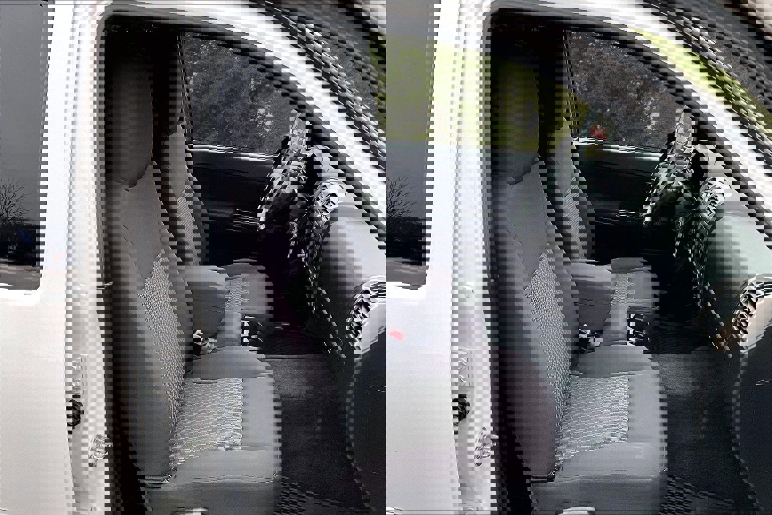 Used 2012 Chevrolet Colorado LT image 26