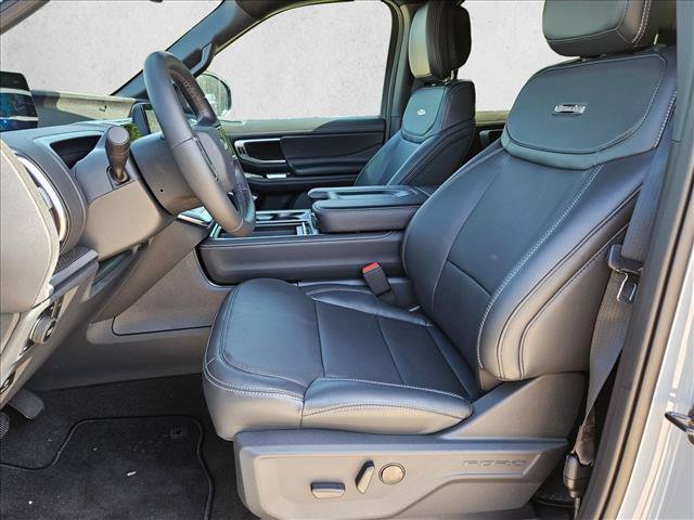 New 2026 Ford Expedition Platinum w/ Stealth Performance Package AWD/4WD image 4