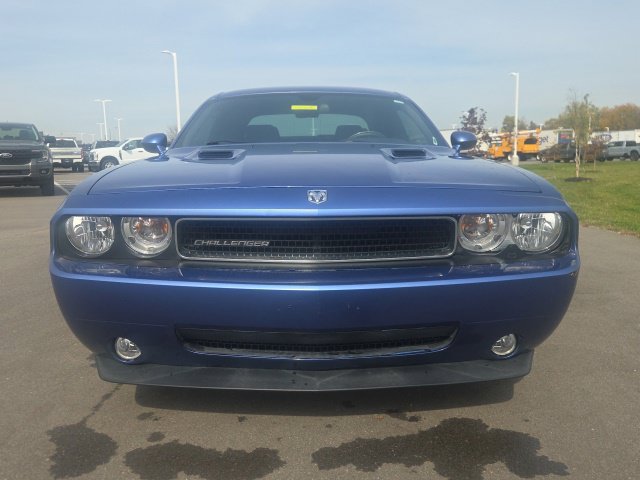 Used 2010 Dodge Challenger SE RWD image 3