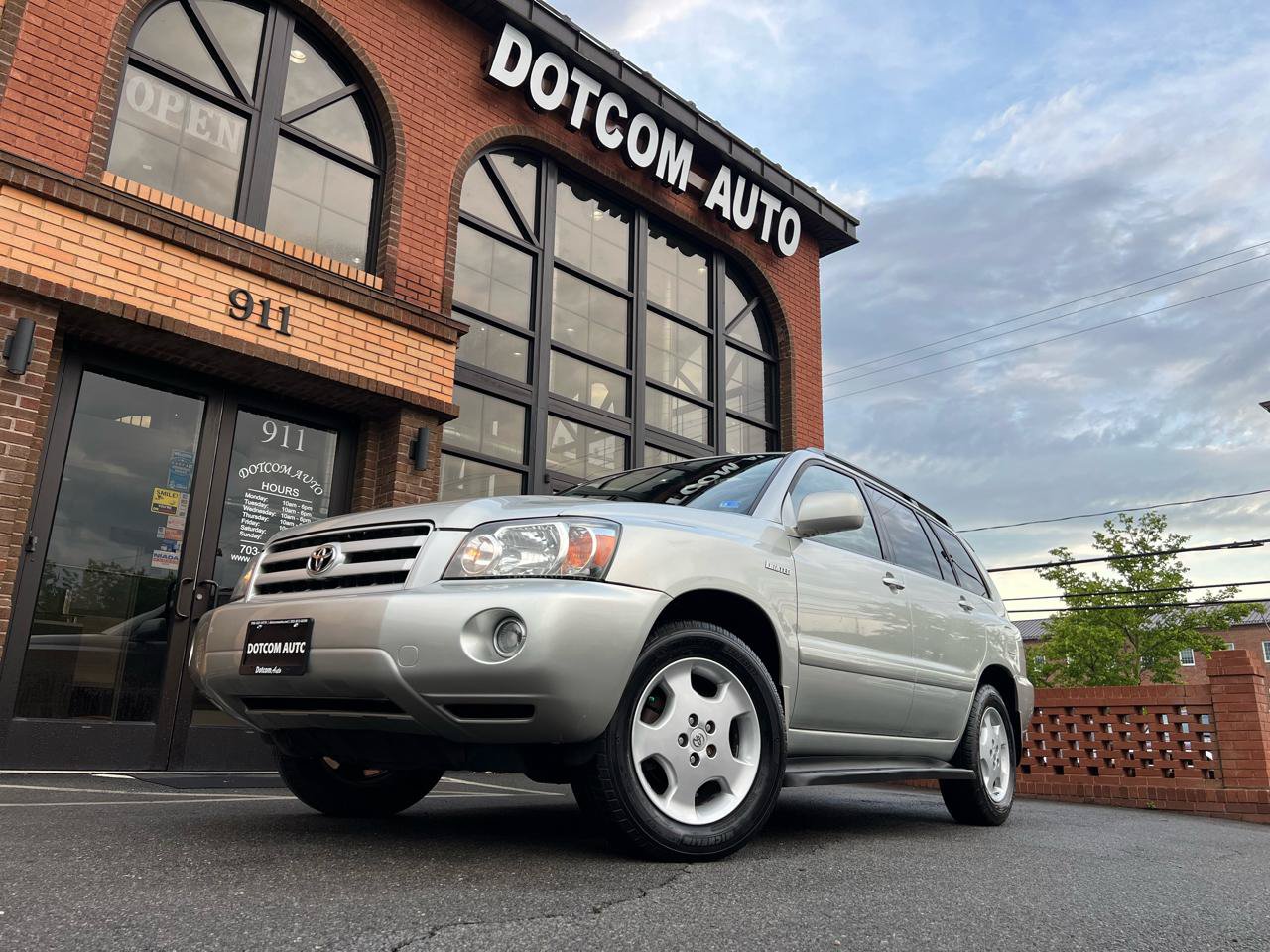 Used 2004 Toyota Highlander 4WD V6 image 3