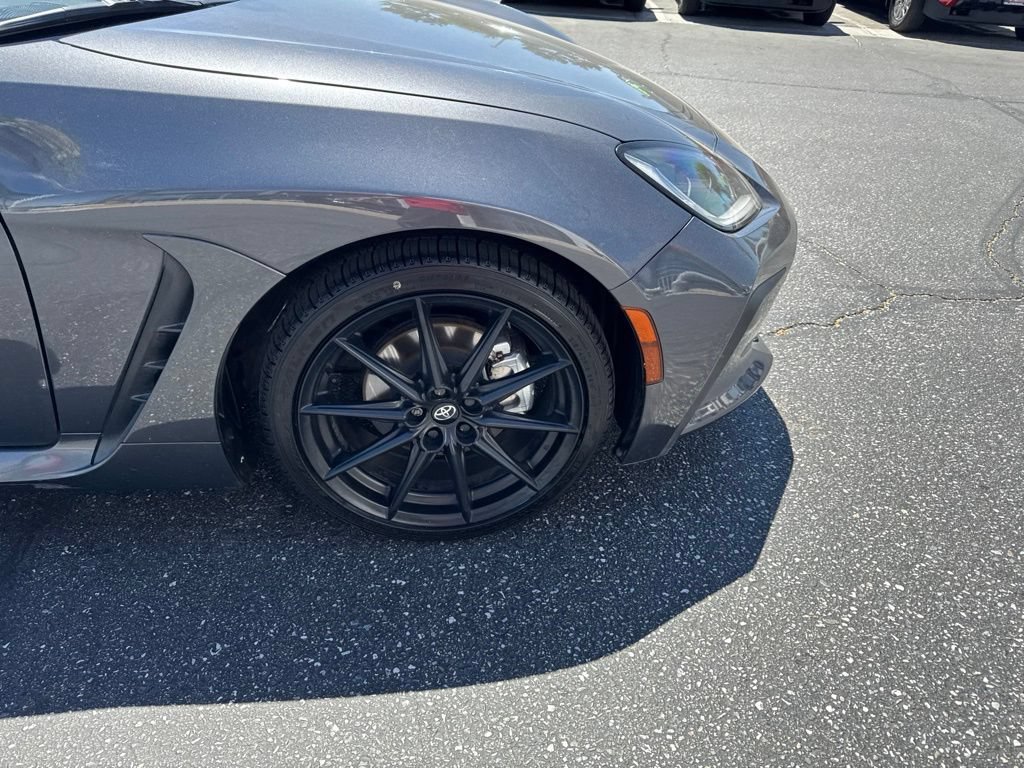 Certified 2022 Toyota GR86 Premium w/ ALL Weather Mat Package (TMS) RWD image 17