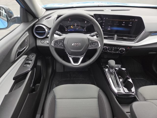 New 2026 Chevrolet Trax LT w/ Midnight Edition FWD image 28