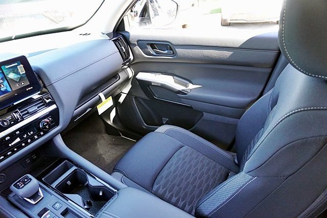 New 2026 Nissan Pathfinder SV FWD image 33