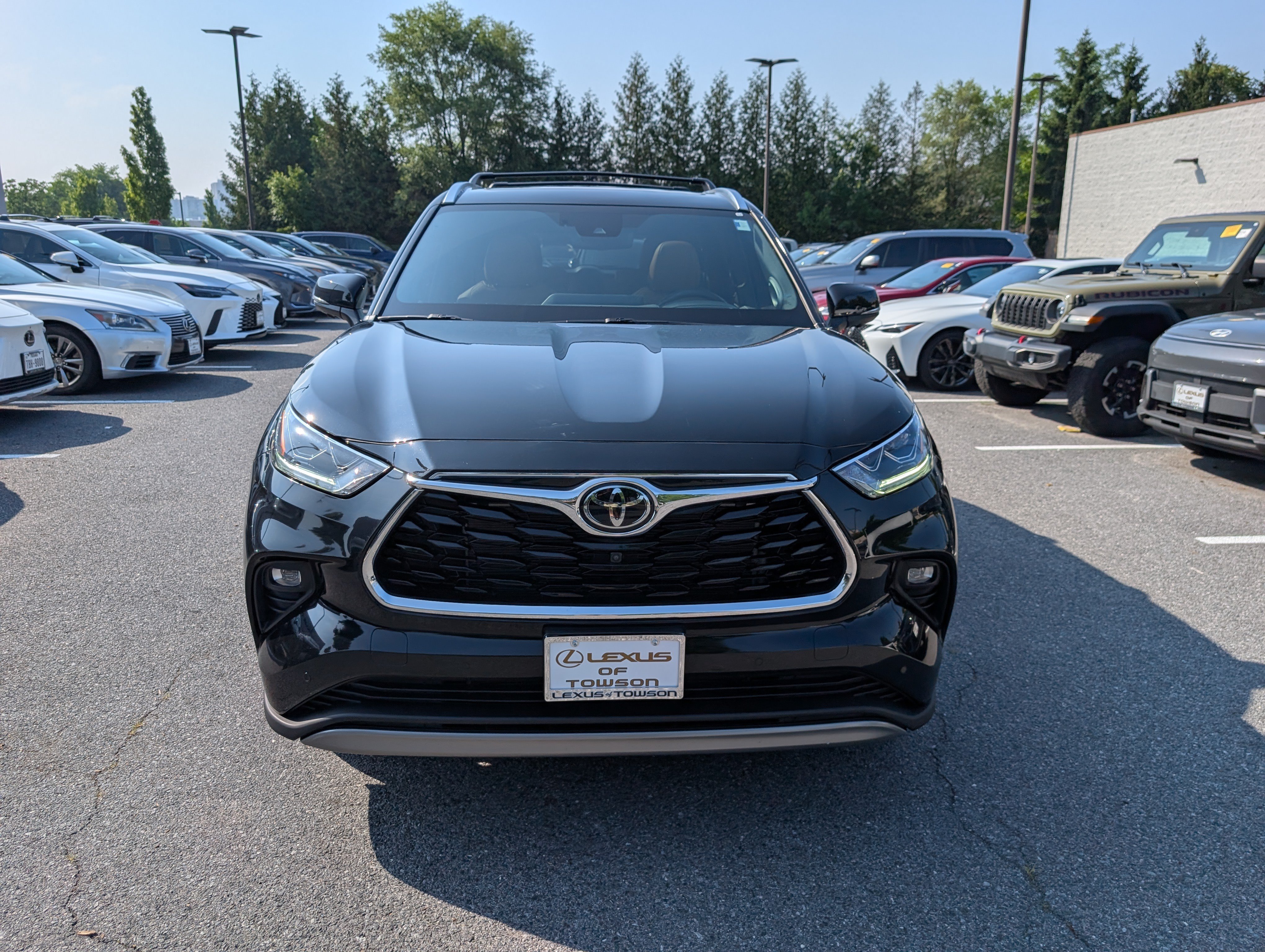 Used 2025 Toyota Highlander Platinum AWD/4WD image 8