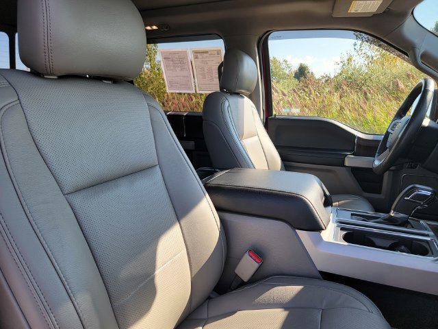Used 2017 Ford F150 Lariat w/ Equipment Group 502A Luxury AWD/4WD image 16