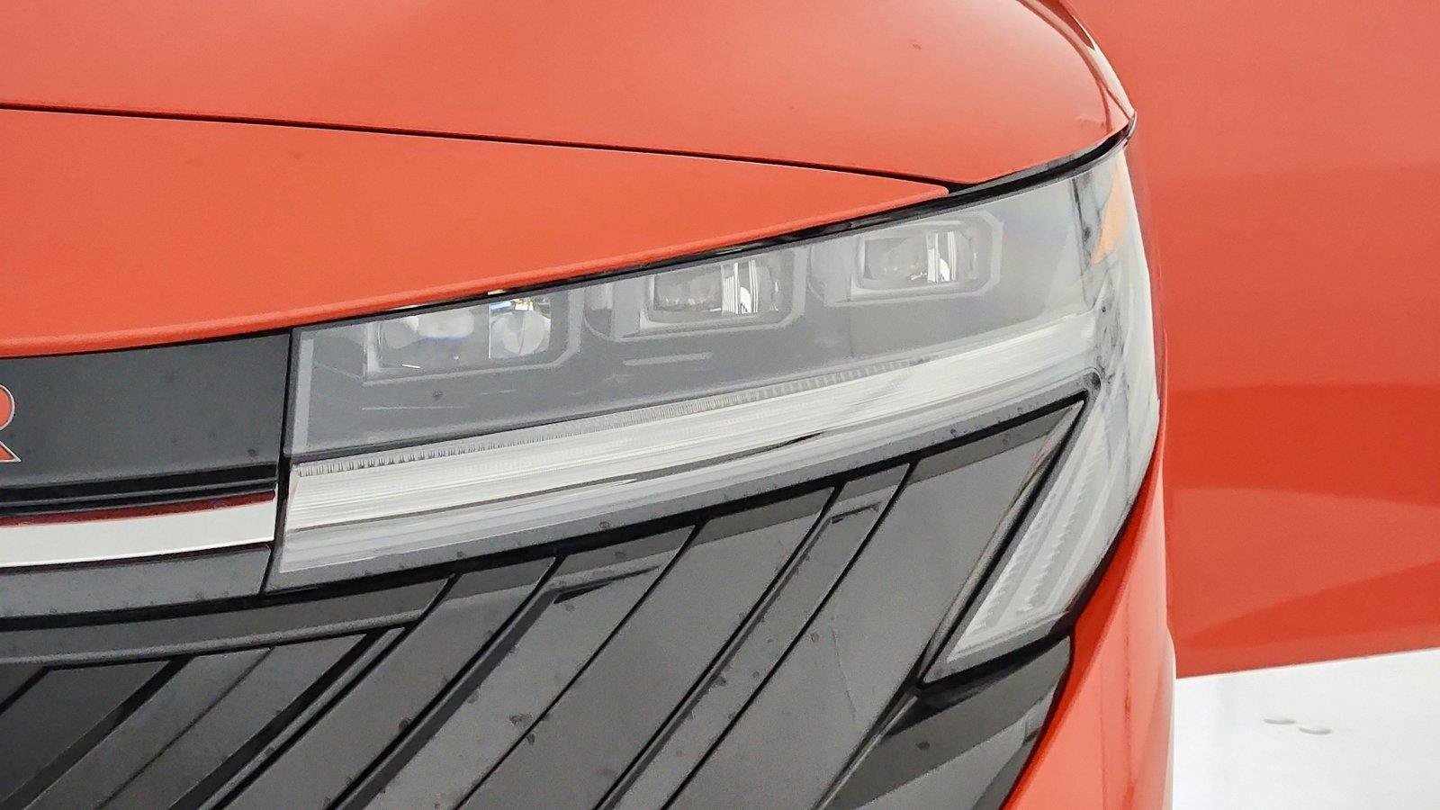 New 2027 Nissan Sentra SR w/ SR Premium Package FWD image 38