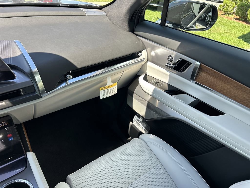 New 2026 Cadillac Vistiq Luxury image 16