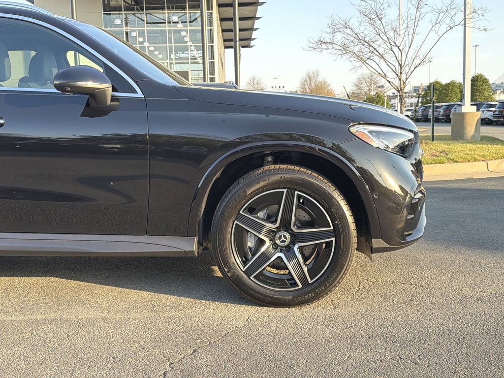 New 2026 Mercedes-Benz GLC 300 4MATIC image 9
