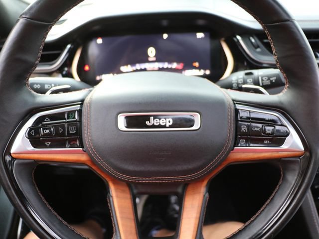 Used 2022 Jeep Grand Cherokee Summit AWD/4WD image 25