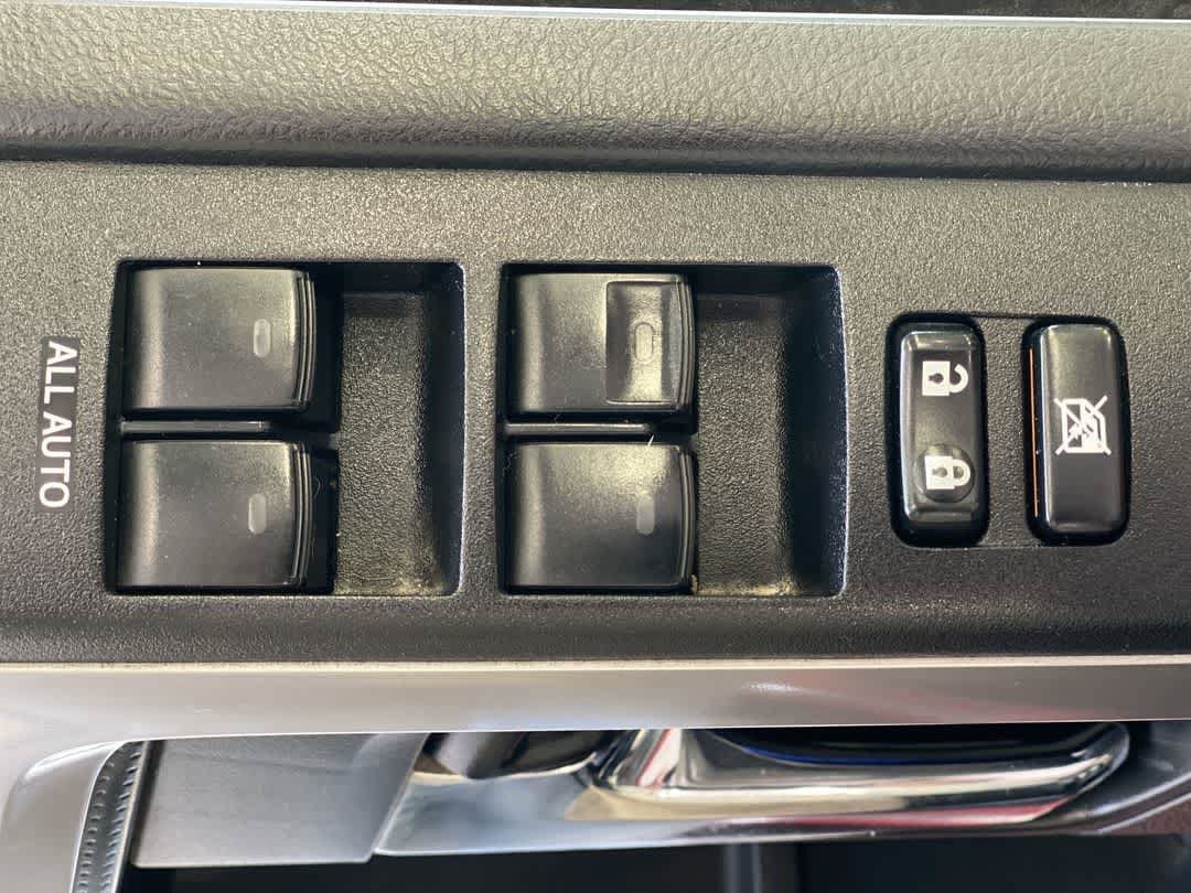 Used 2017 Toyota 4Runner Limited AWD/4WD image 15