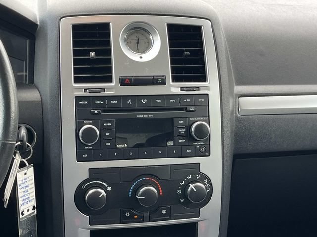 Used 2008 Chrysler 300 Touring w/ Comfort/Convenience Group RWD image 14