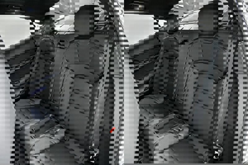 Used 2021 Porsche Taycan image 23