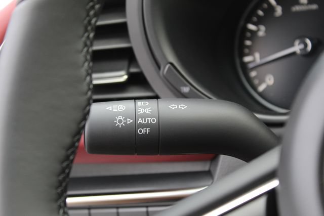 New 2026 MAZDA MAZDA3 2.5 S Hatchback w/ Premium Pkg FWD image 16