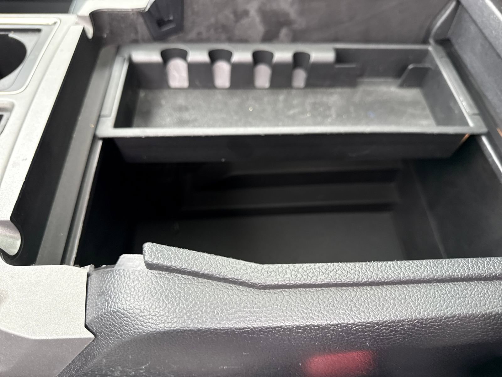 Used 2017 Ford F150 Raptor w/ Equipment Group 802A Luxury AWD/4WD image 26