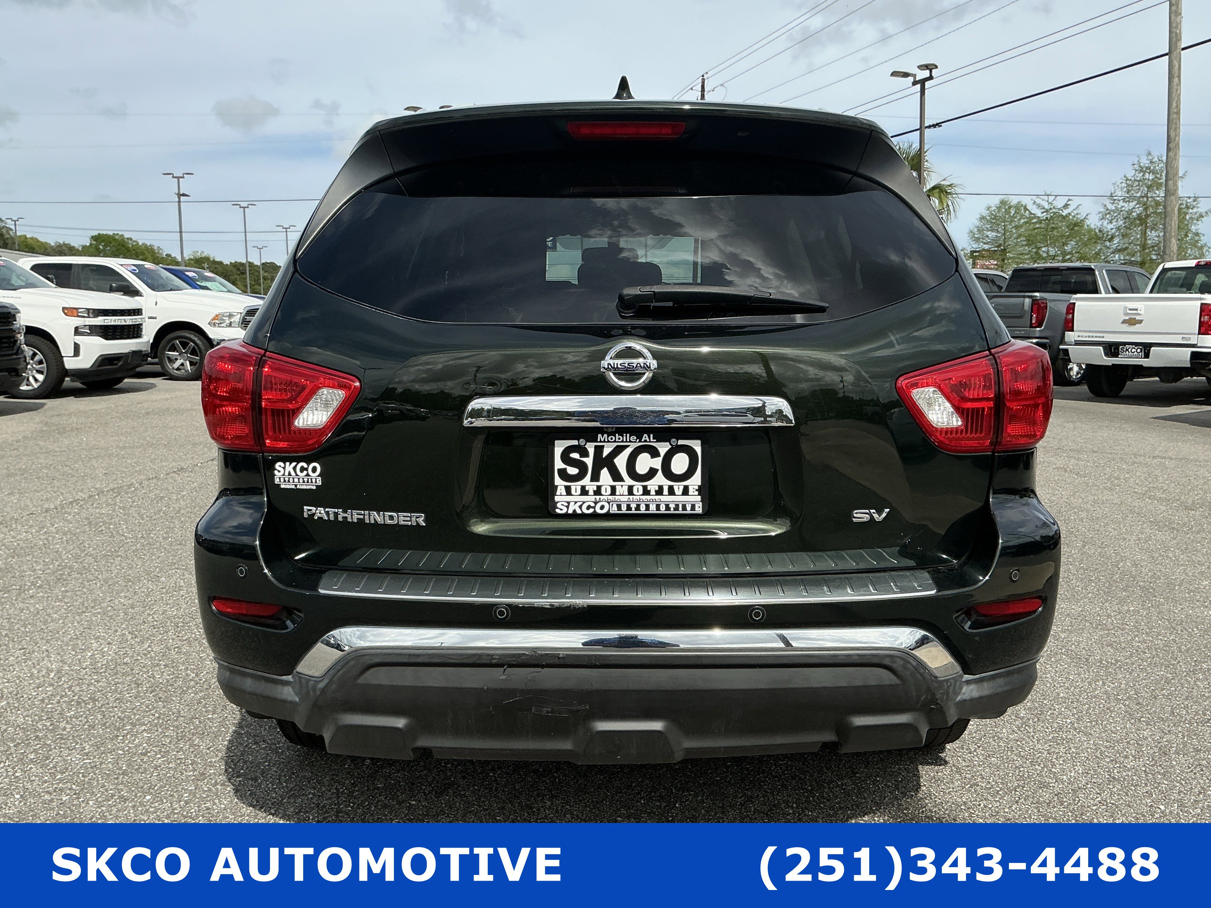 Used 2019 Nissan Pathfinder SV image 4