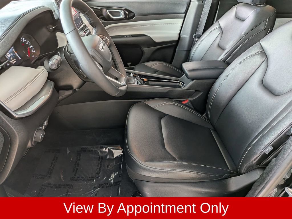 Used 2025 Jeep Compass Limited AWD/4WD image 17