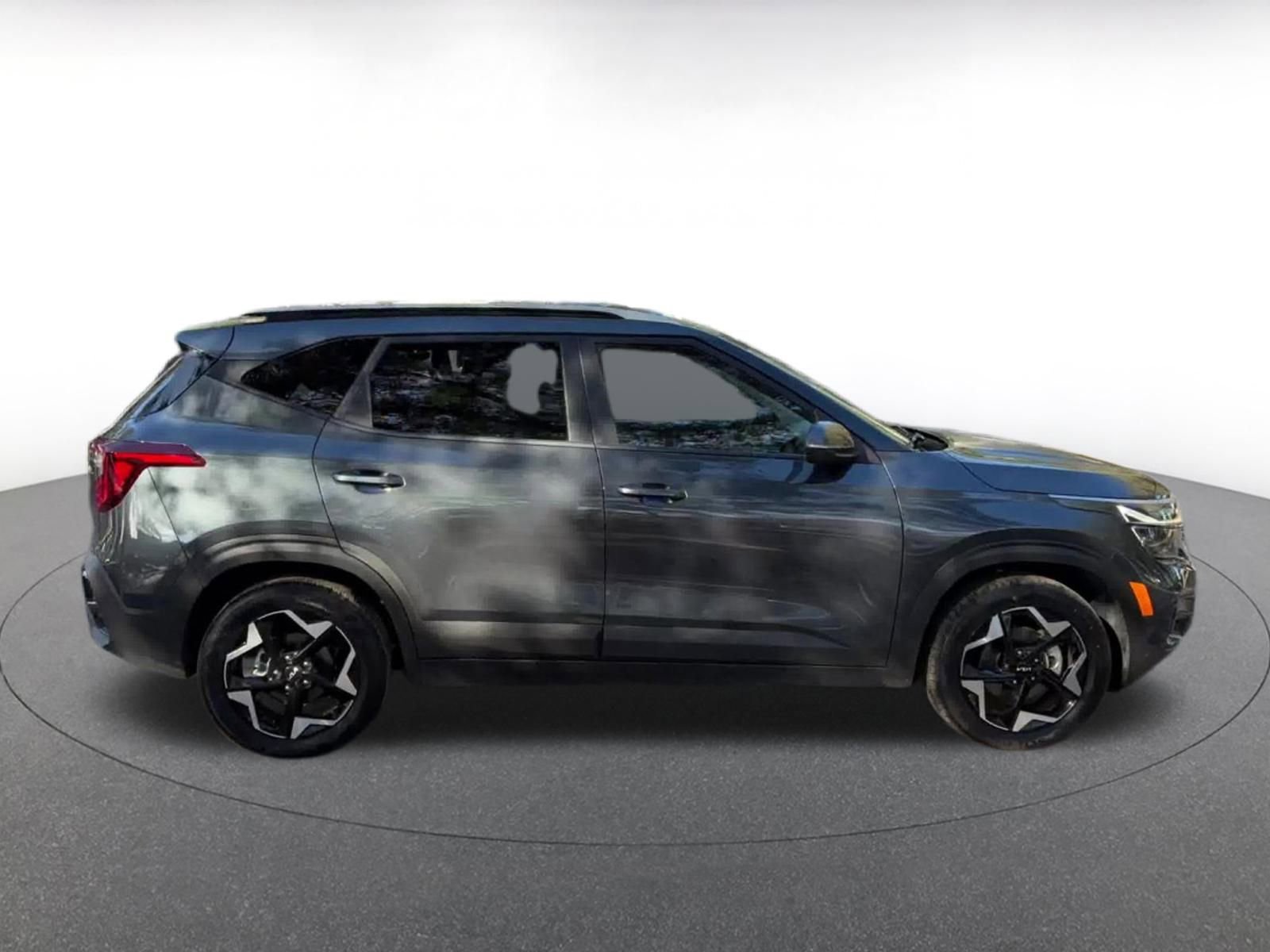 Used 2025 Kia Seltos S image 16