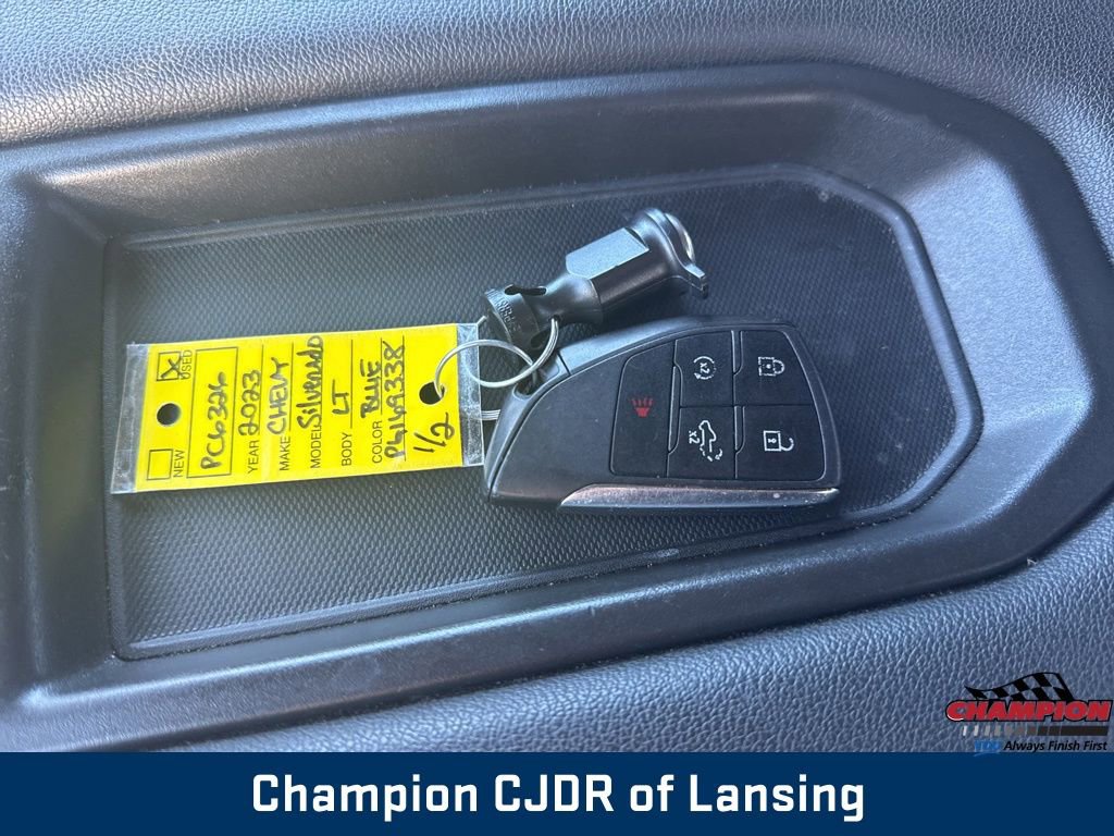 Used 2023 Chevrolet Silverado 1500 LT image 29