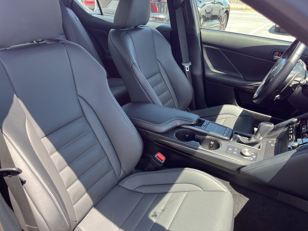 Used 2022 Lexus IS 350 F Sport w/ Accessory Package RWD image 10