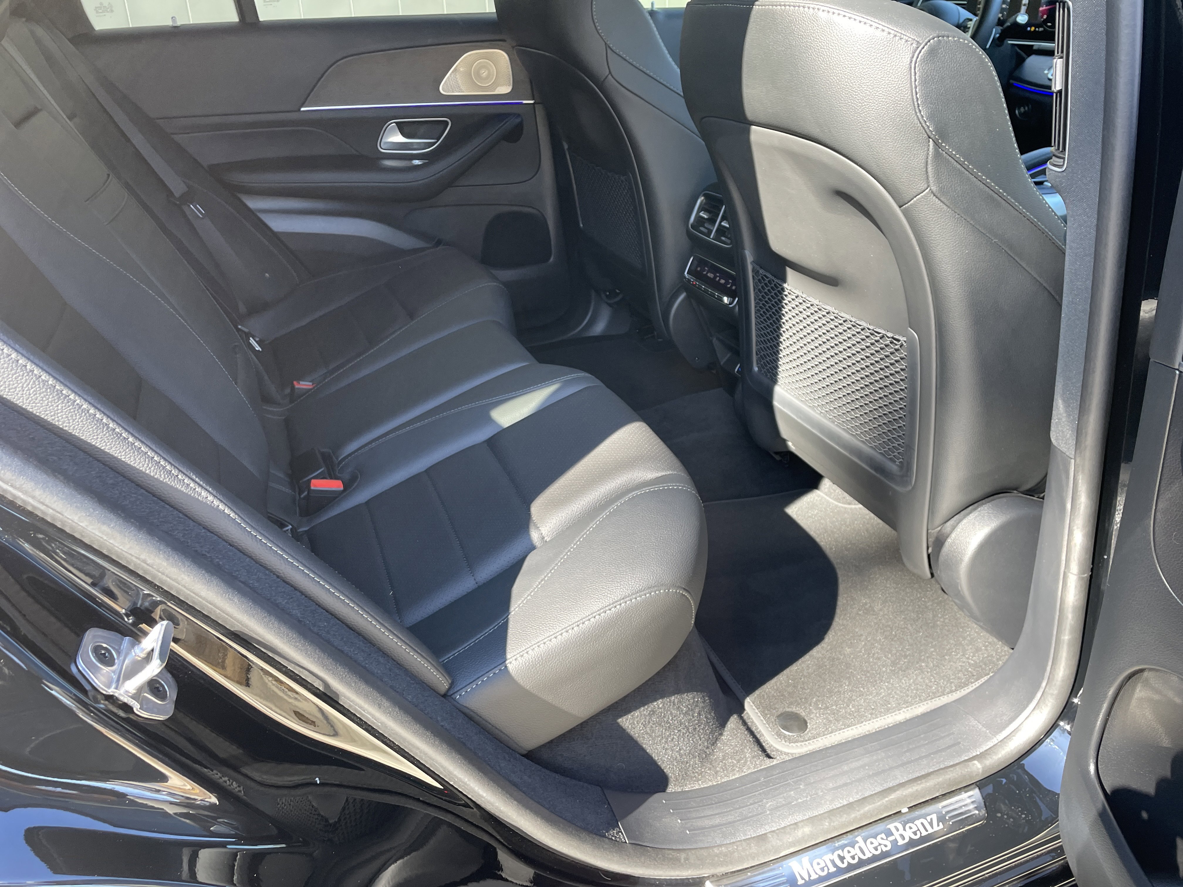 Certified 2025 Mercedes-Benz GLE 350 4MATIC w/ AMG Line Exterior image 44