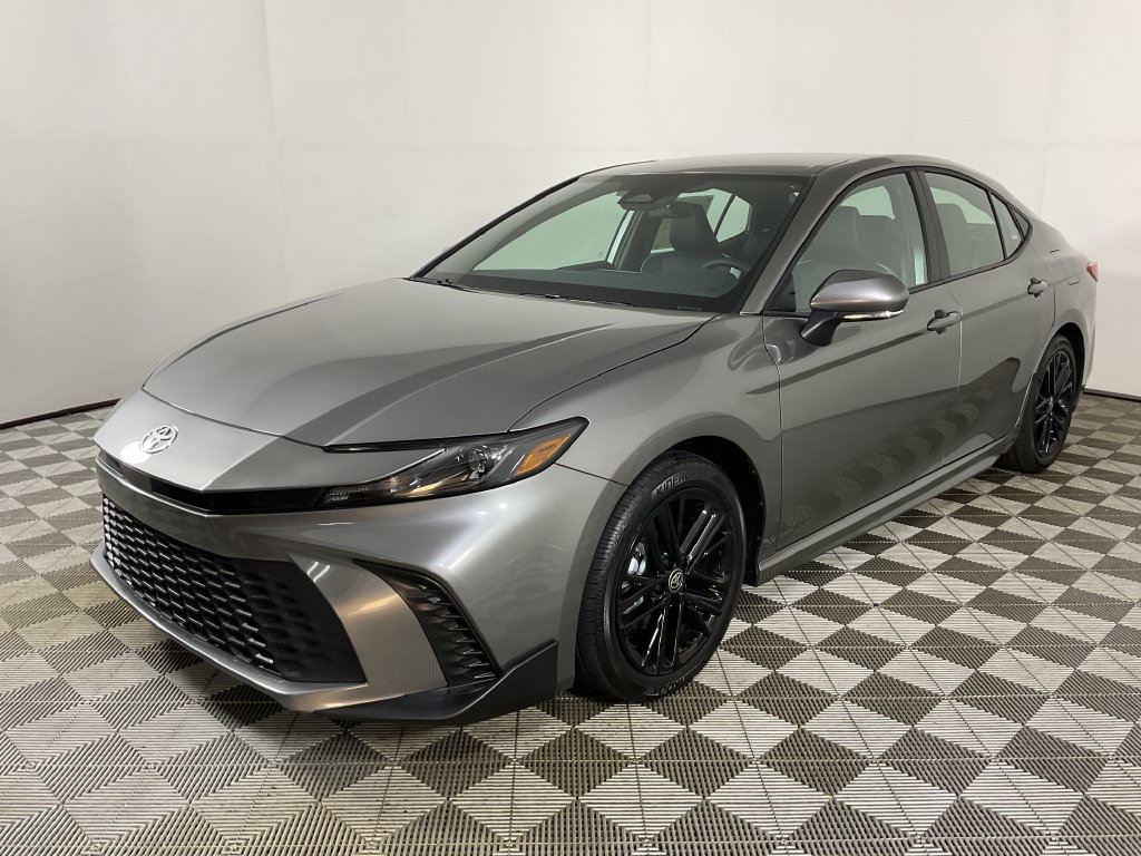 New 2026 Toyota Camry SE FWD image 3
