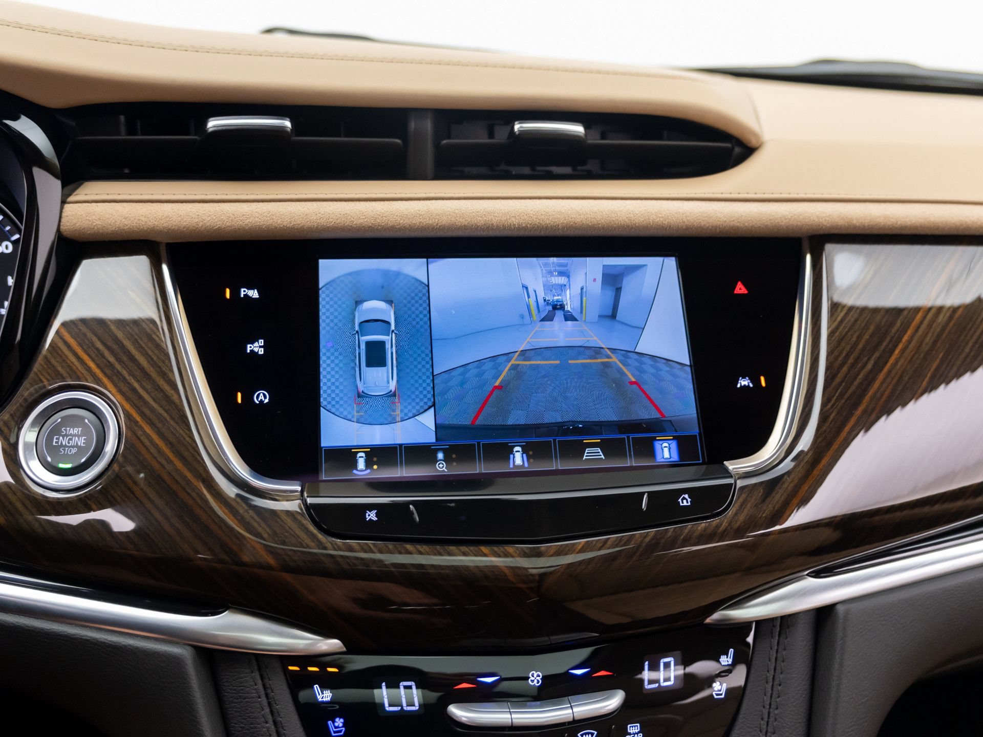 Certified 2025 Cadillac XT6 Premium Luxury w/ Platinum Package AWD/4WD image 23