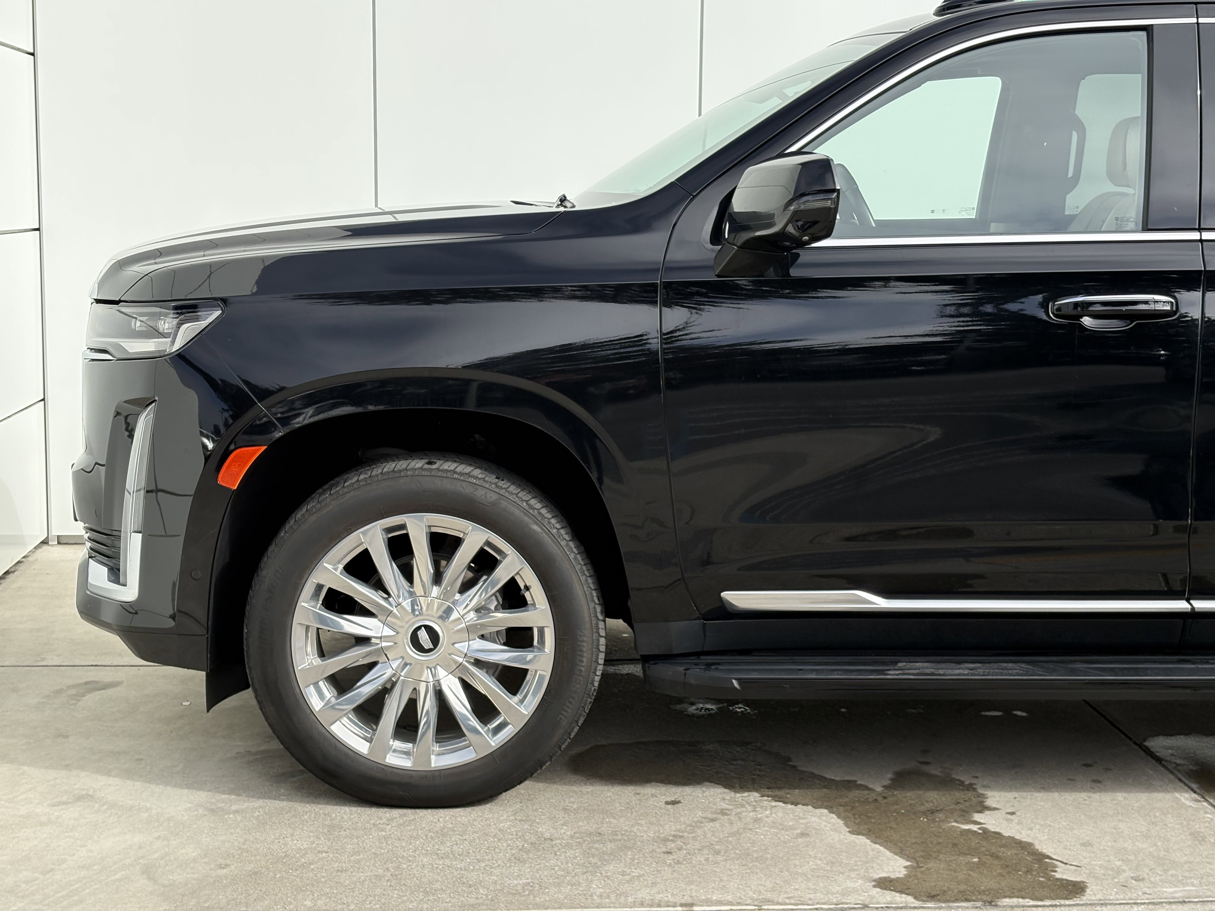 Certified 2024 Cadillac Escalade Premium Luxury image 5