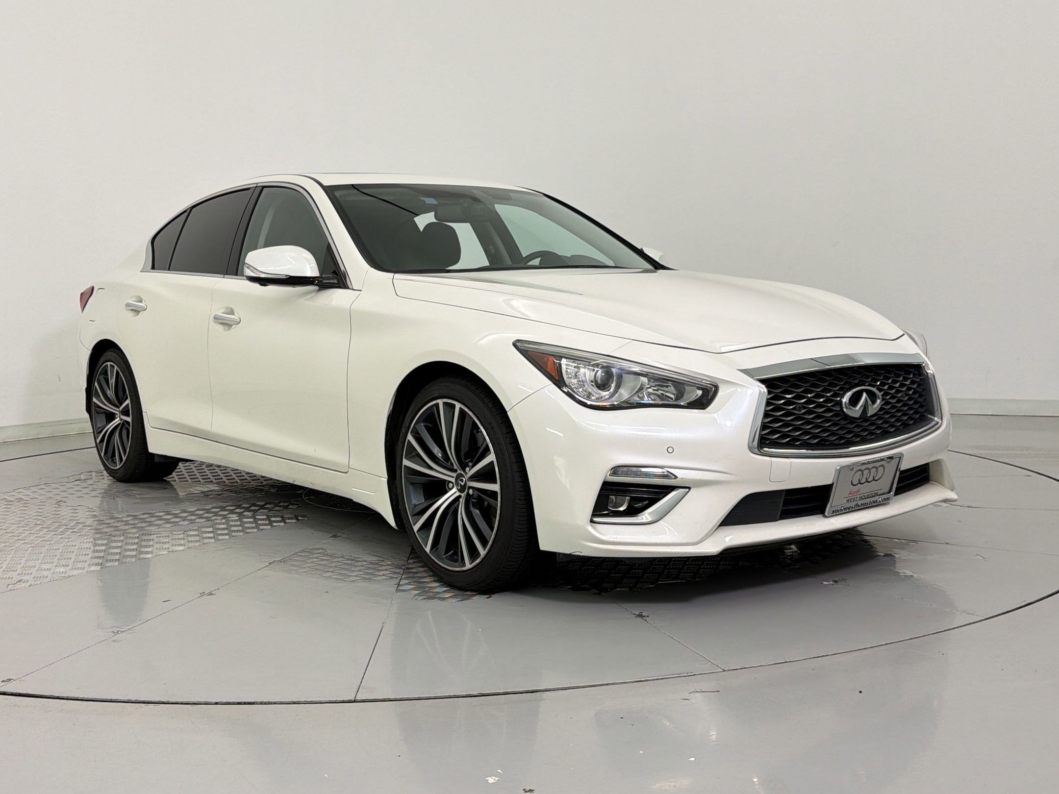 Used 2021 INFINITI Q50 Luxe w/ Cargo Package RWD image 7