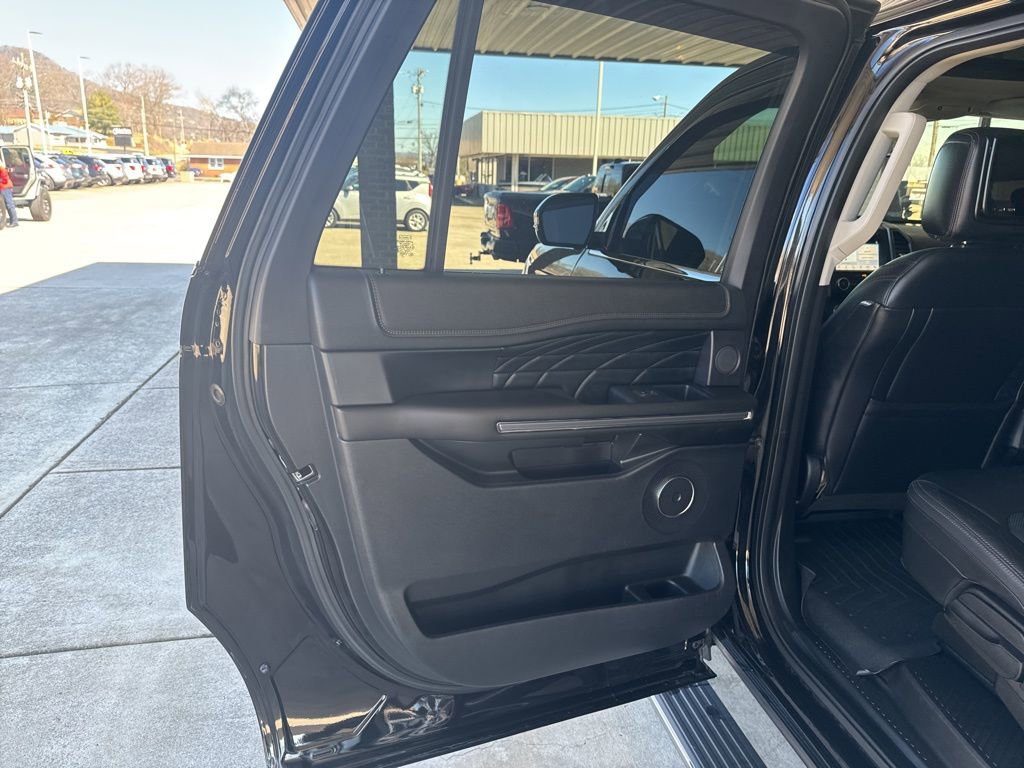 Used 2019 Ford Expedition Max Platinum AWD/4WD image 22