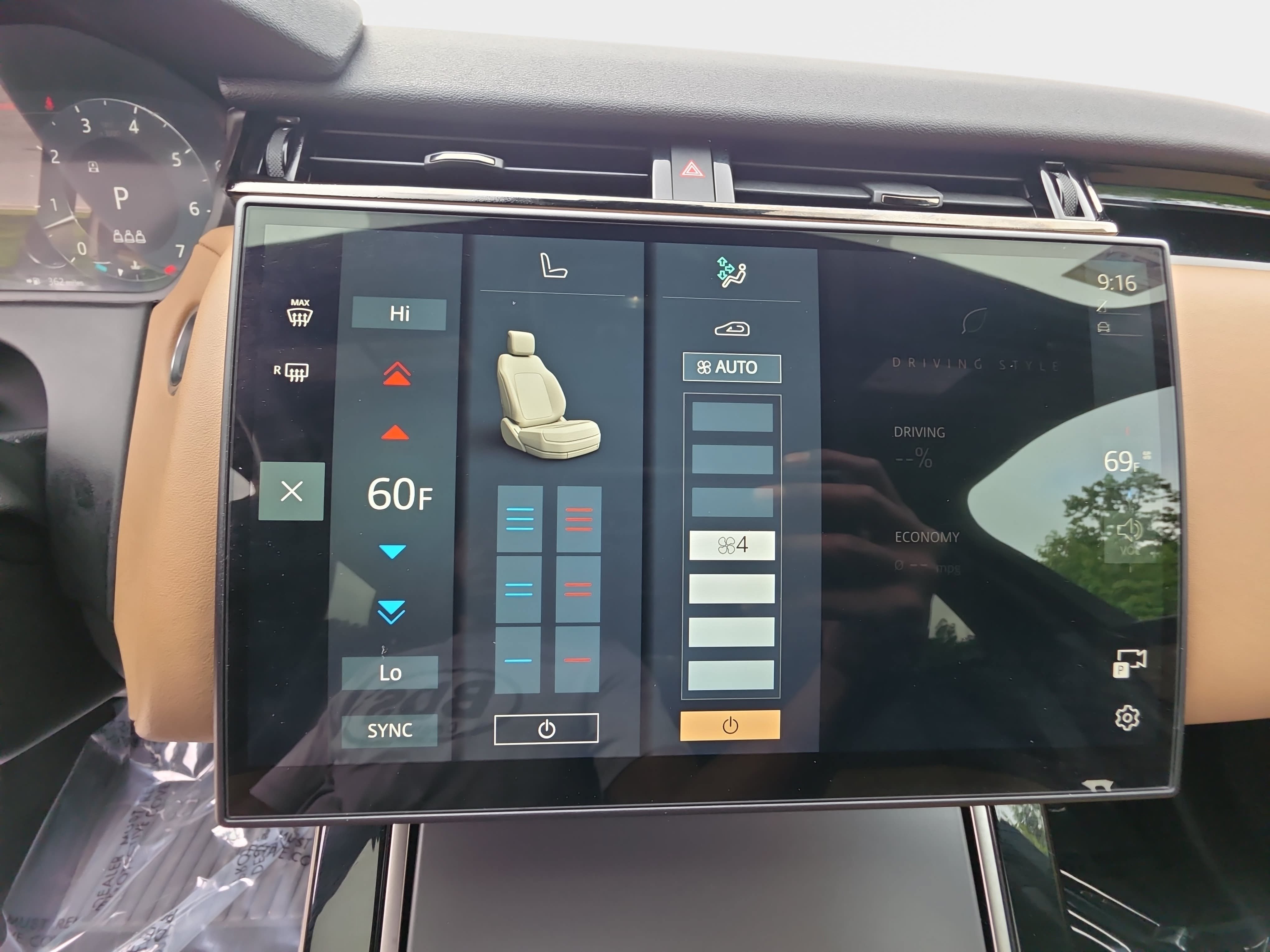 Used 2025 Land Rover Range Rover Velar Dynamic HSE AWD/4WD image 21