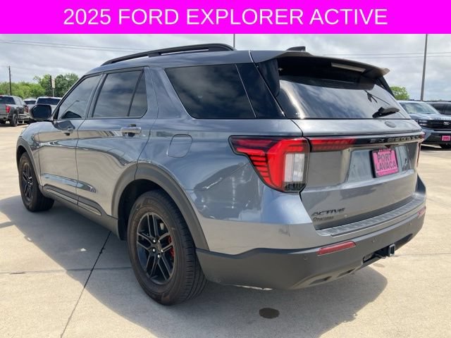 Used 2025 Ford Explorer Active RWD image 5