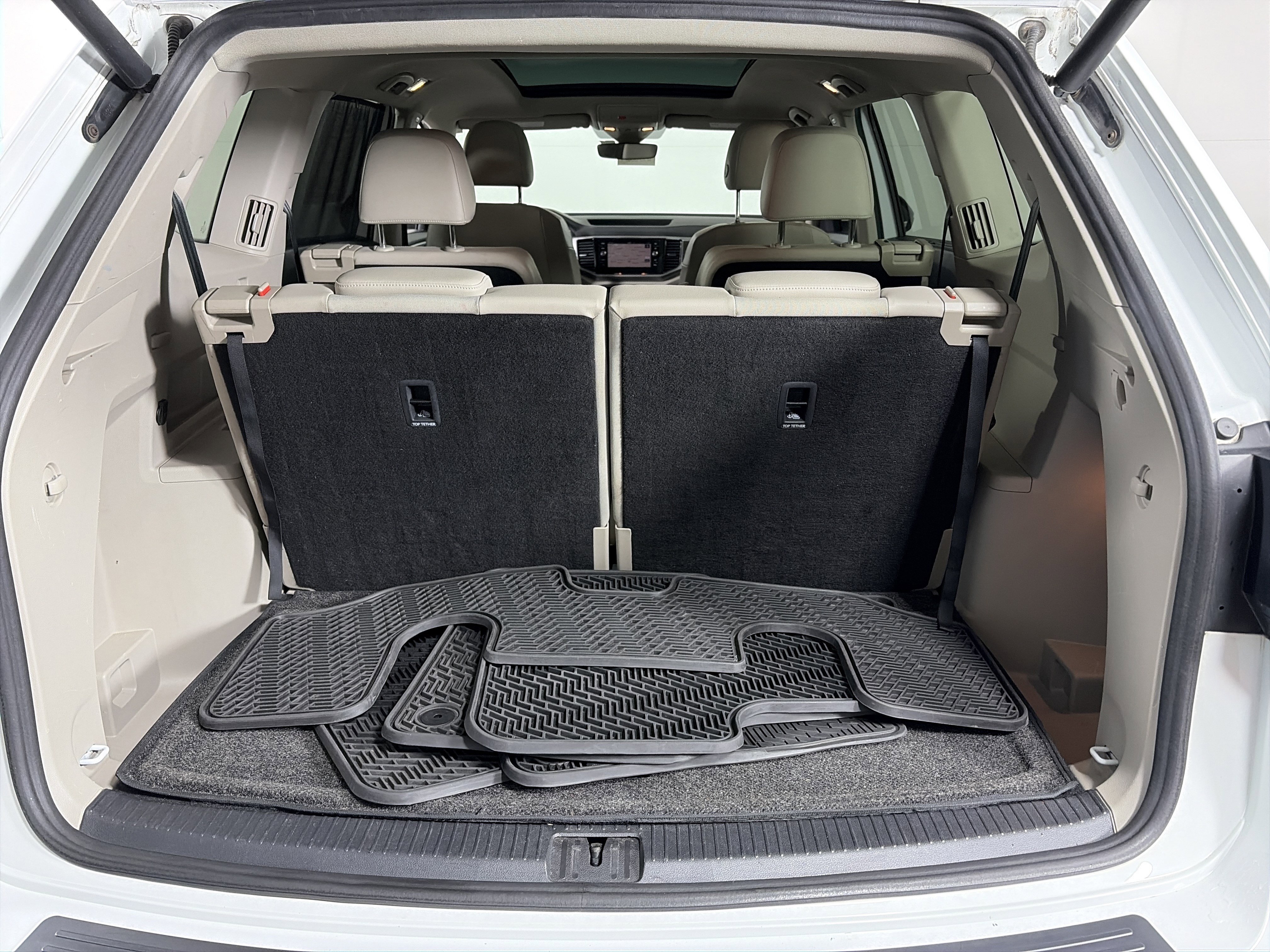 Used 2019 Volkswagen Atlas SEL R-Line image 19