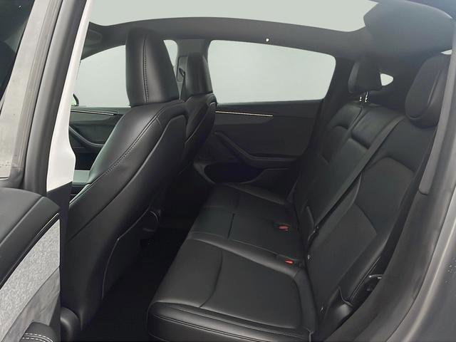Used 2026 Tesla Model Y Long Range image 18