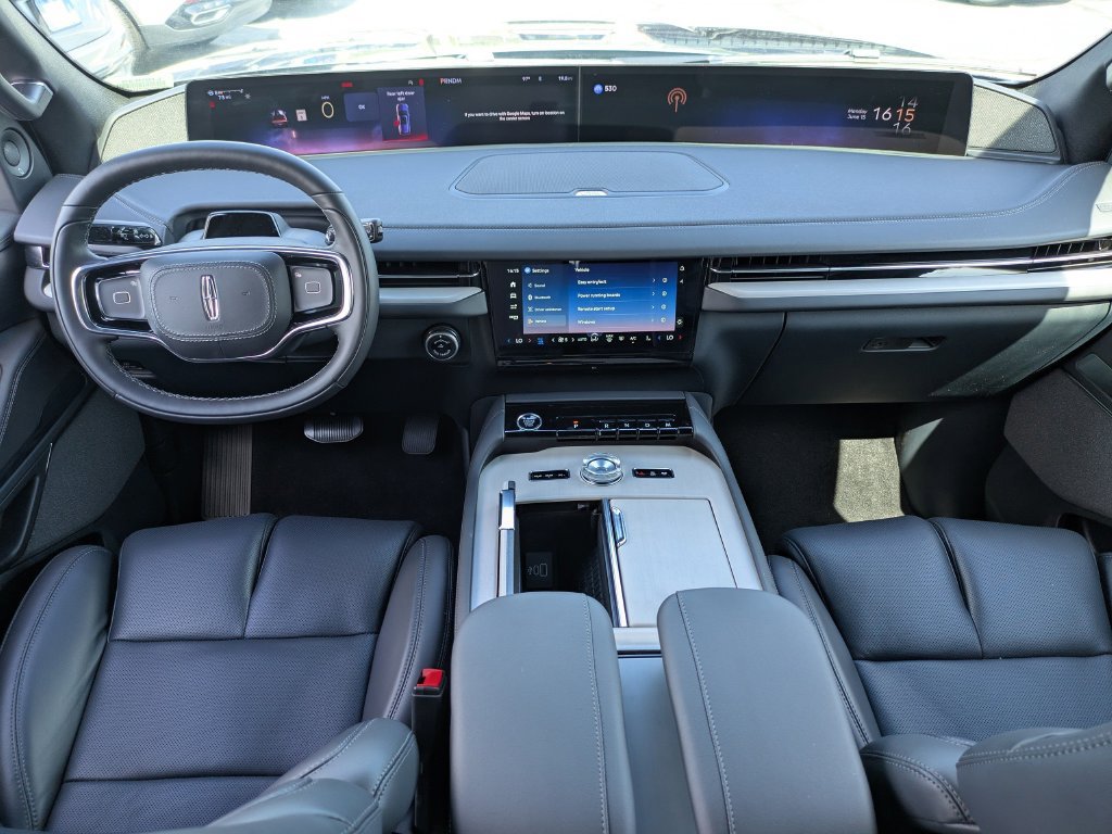 New 2026 Lincoln Navigator Reserve w/ Jet Appearance Package AWD/4WD image 22