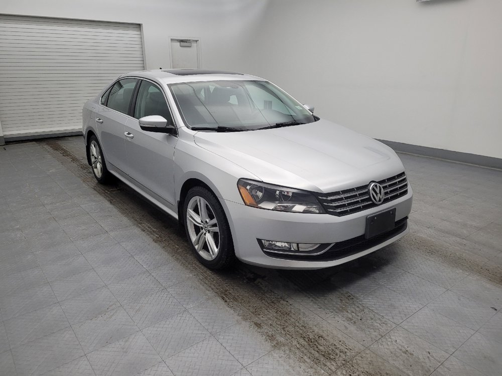 Used 2015 Volkswagen Passat 1.8T SEL Premium image 13