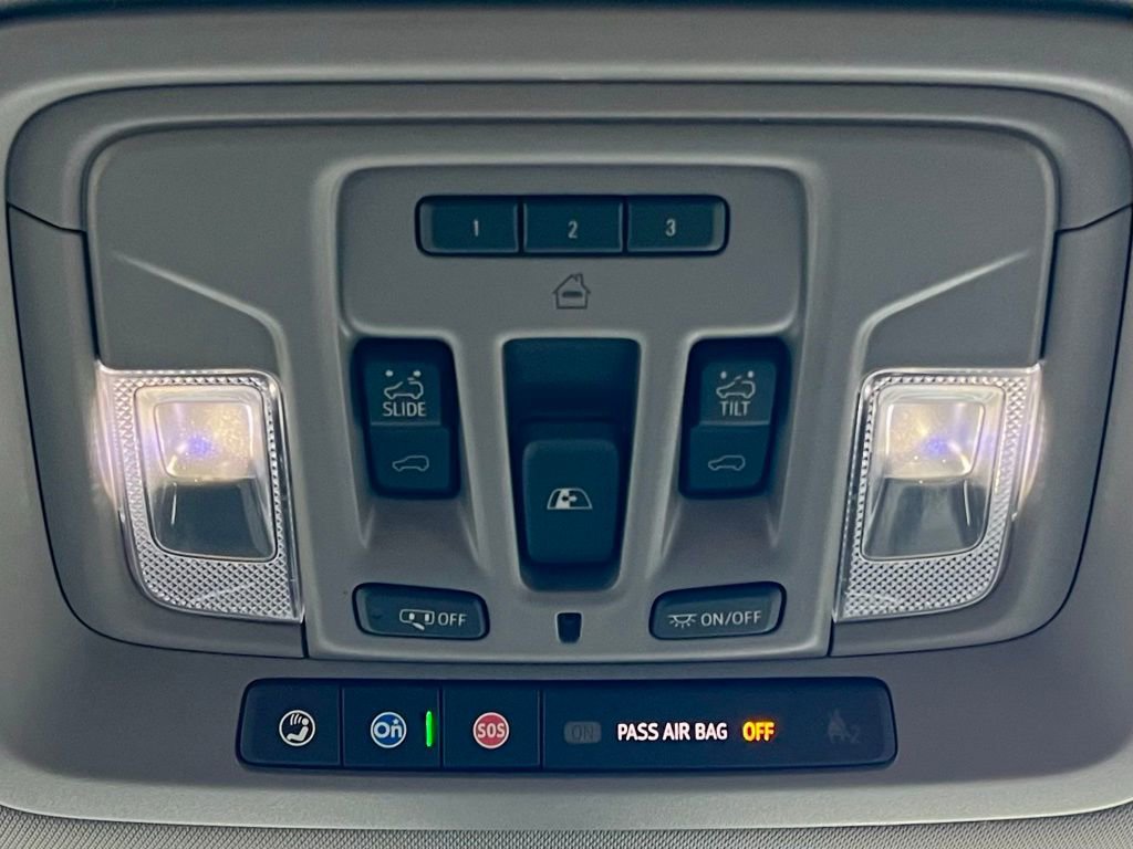 Used 2023 GMC Sierra 3500 Denali w/ Denali Ultimate Package image 32