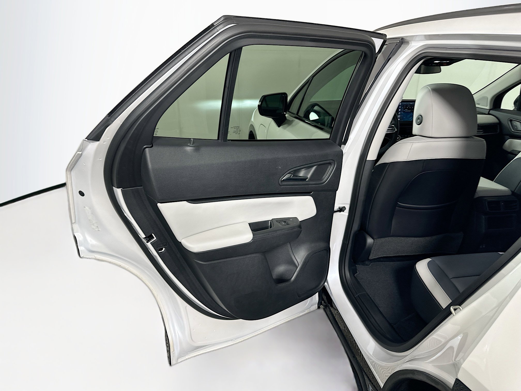 Used 2024 Honda Prologue Touring image 27
