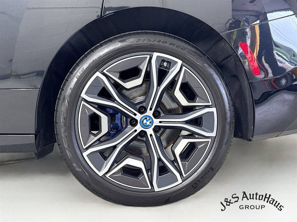 Used 2024 BMW iX xDrive50 w/ Premium Package AWD/4WD image 40