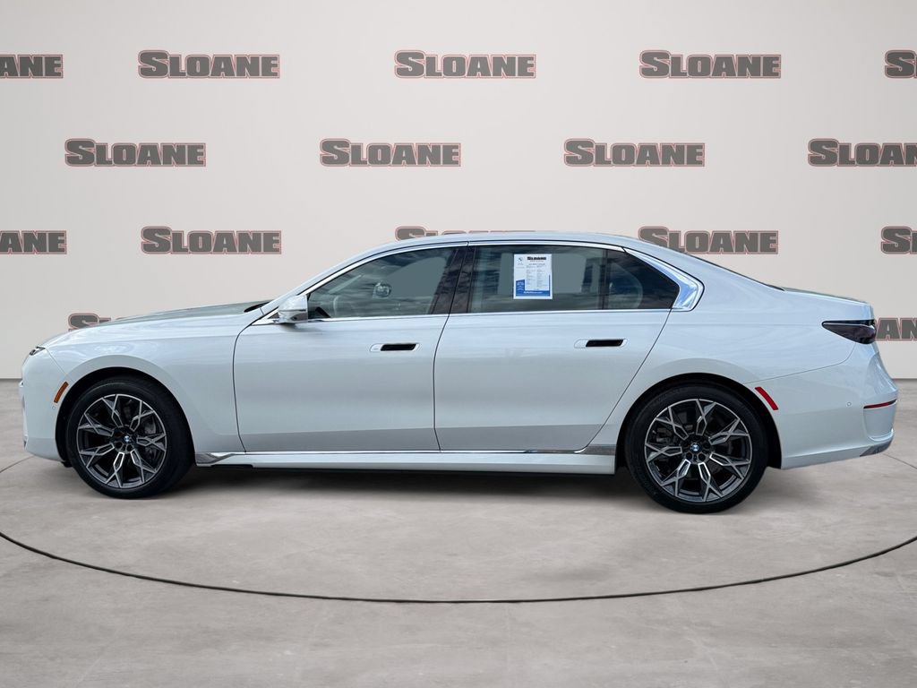 Certified 2023 BMW i7 xDrive60 AWD/4WD image 2