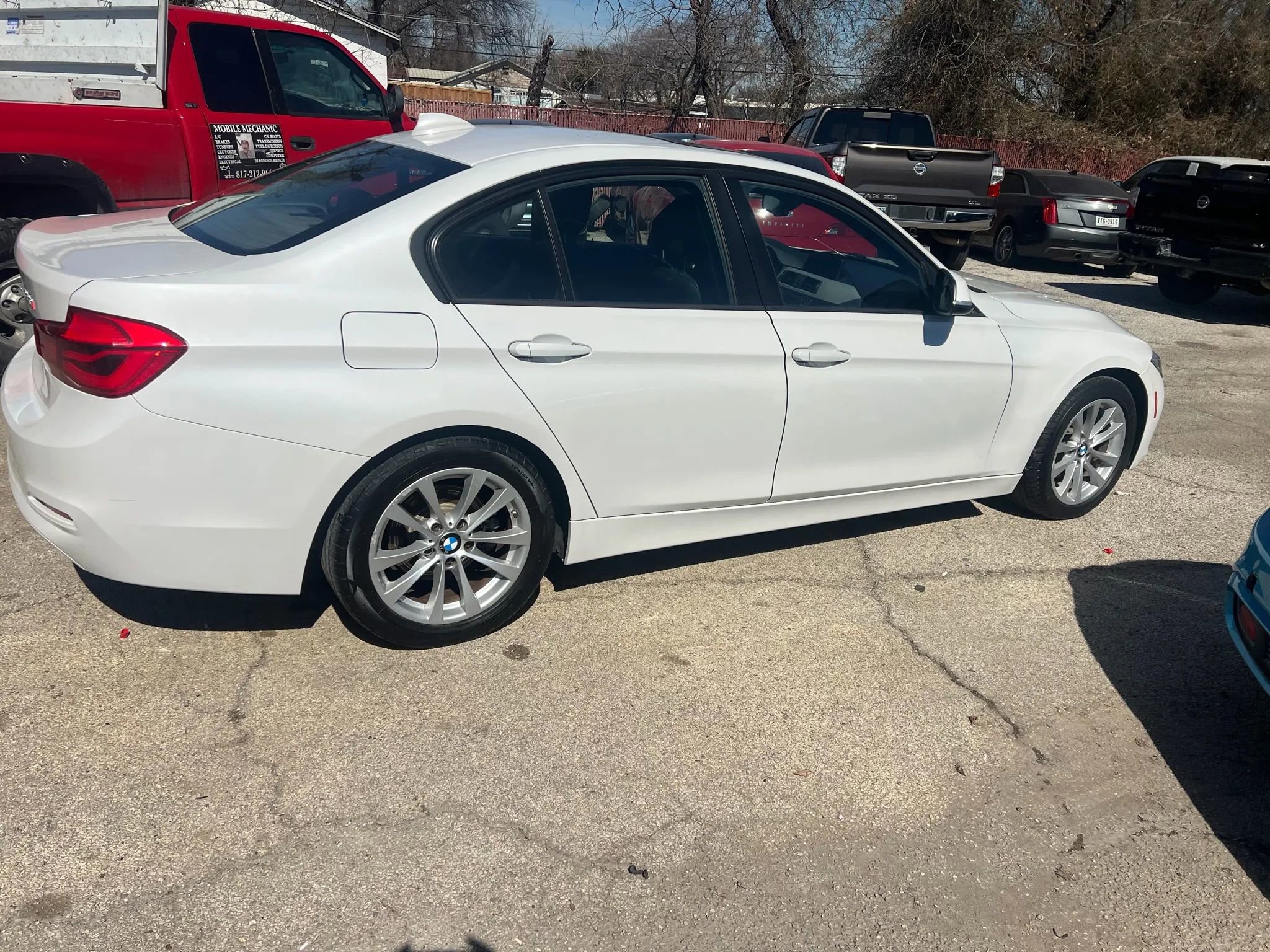 Used 2018 BMW 320i Sedan image 6