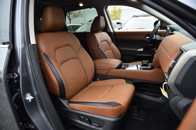New 2025 Nissan Pathfinder Platinum w/ Cargo Package image 25