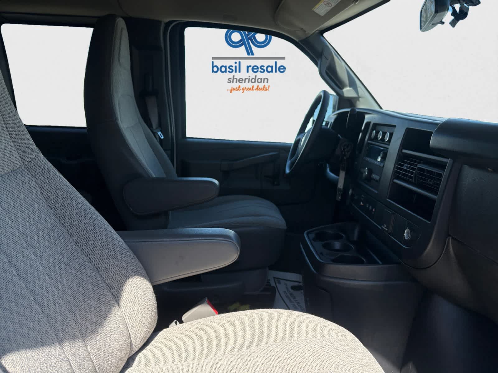 Used 2023 Chevrolet Express 3500 LS RWD image 17