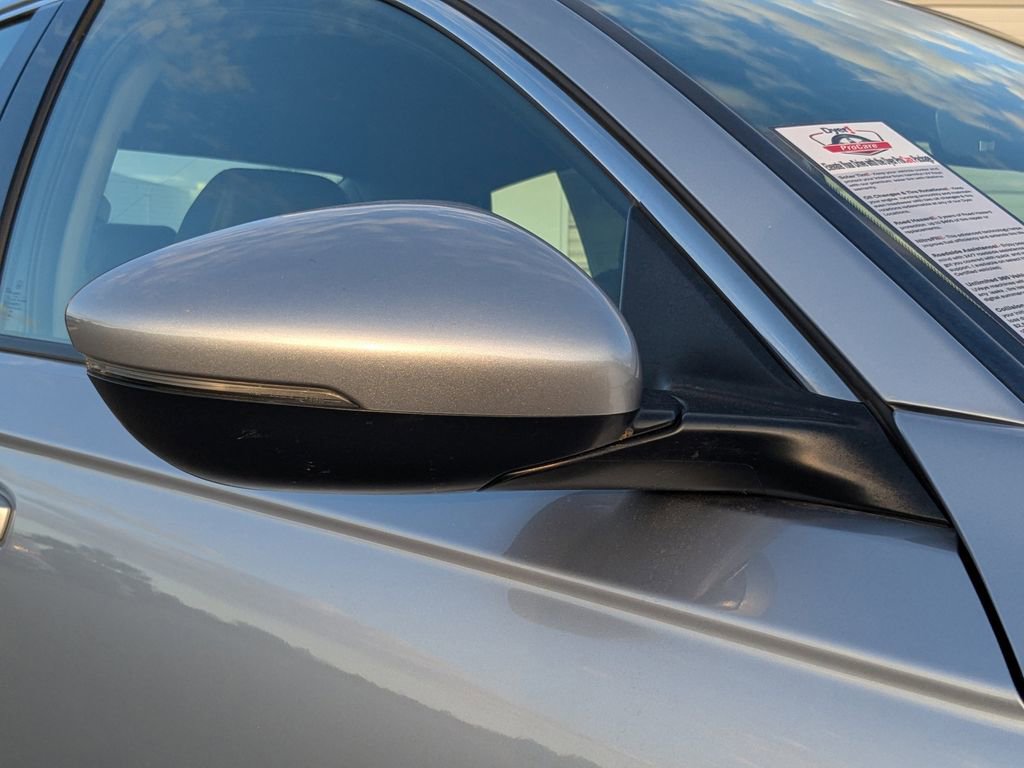 Used 2023 Honda Accord Touring image 14