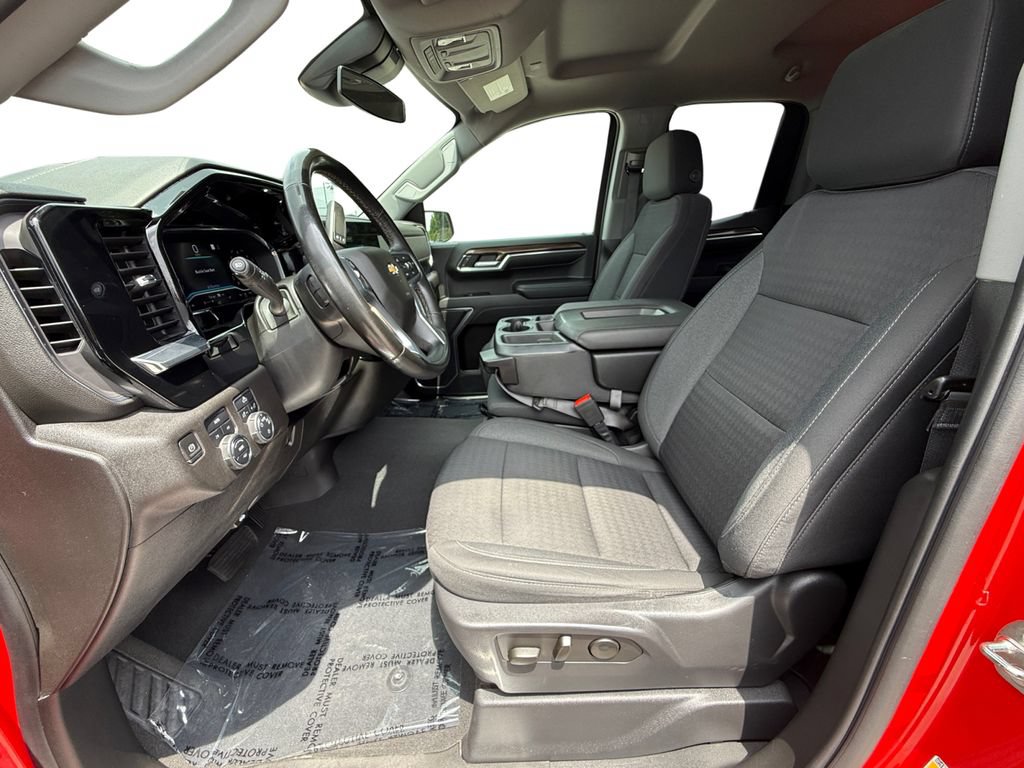 Used 2023 Chevrolet Silverado 1500 LT AWD/4WD image 9