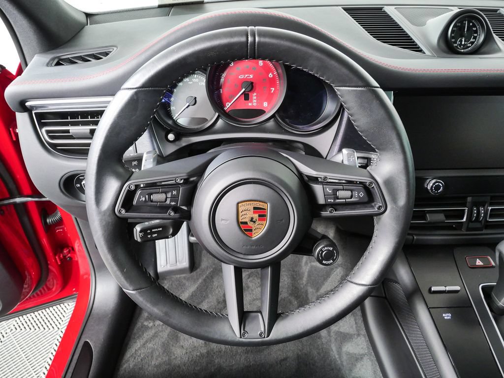 Used 2022 Porsche Macan GTS AWD/4WD image 9