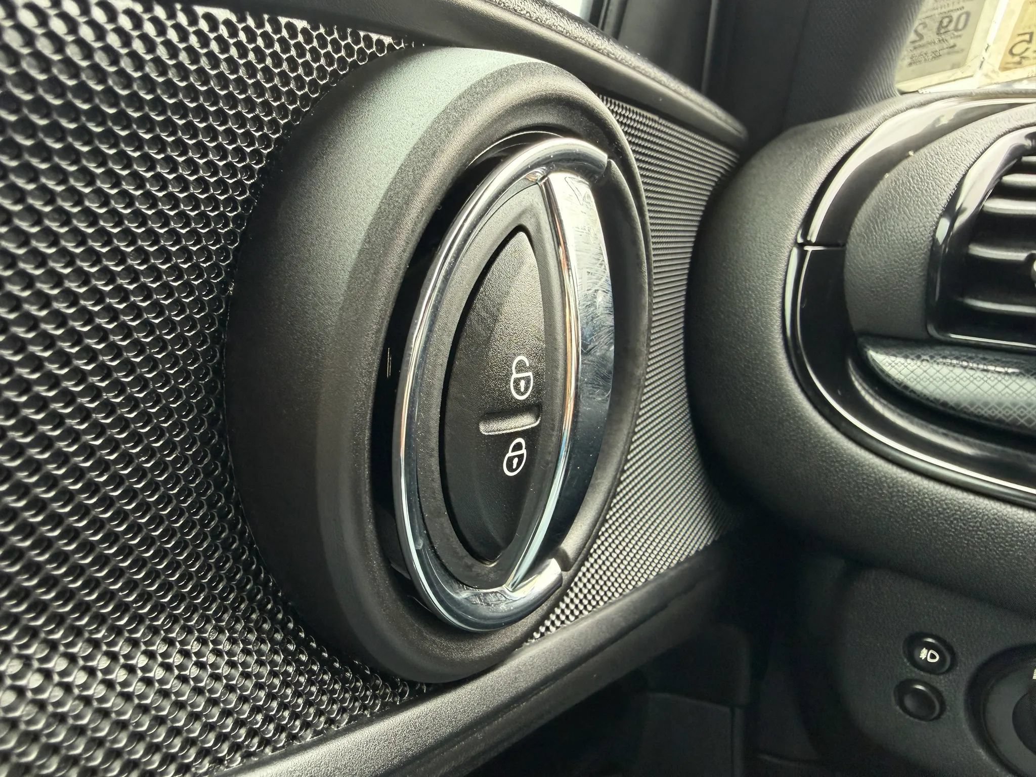Used 2022 MINI Cooper Clubman S w/ Premium Package AWD/4WD image 16