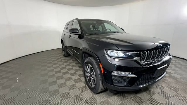 Used 2023 Jeep Grand Cherokee 4WD 4xe w/ Luxury Tech Group II image 17