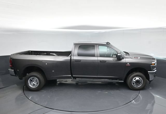 New 2026 RAM 3500 Tradesman AWD/4WD image 43