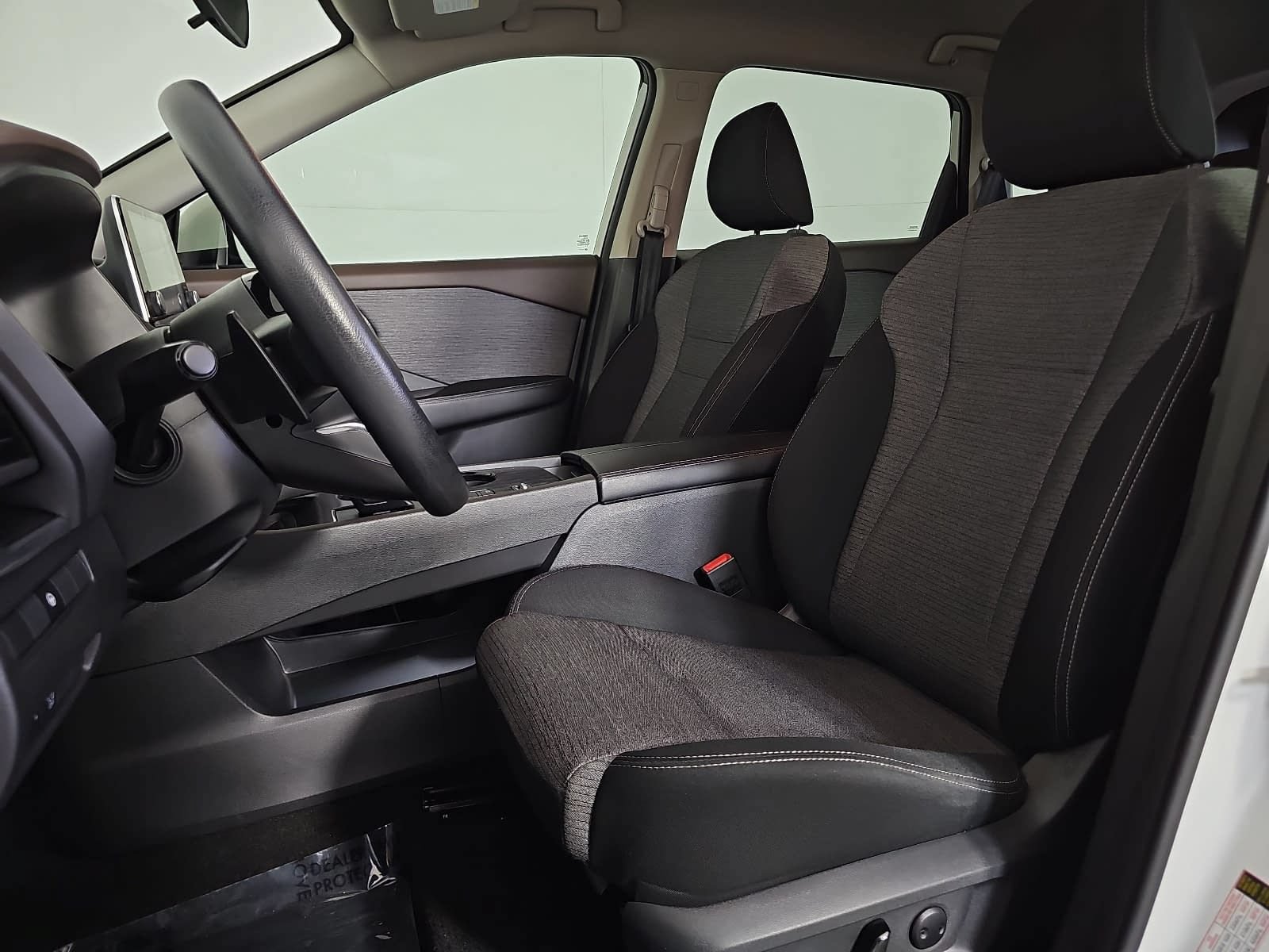 Used 2023 Nissan Rogue SV FWD image 14