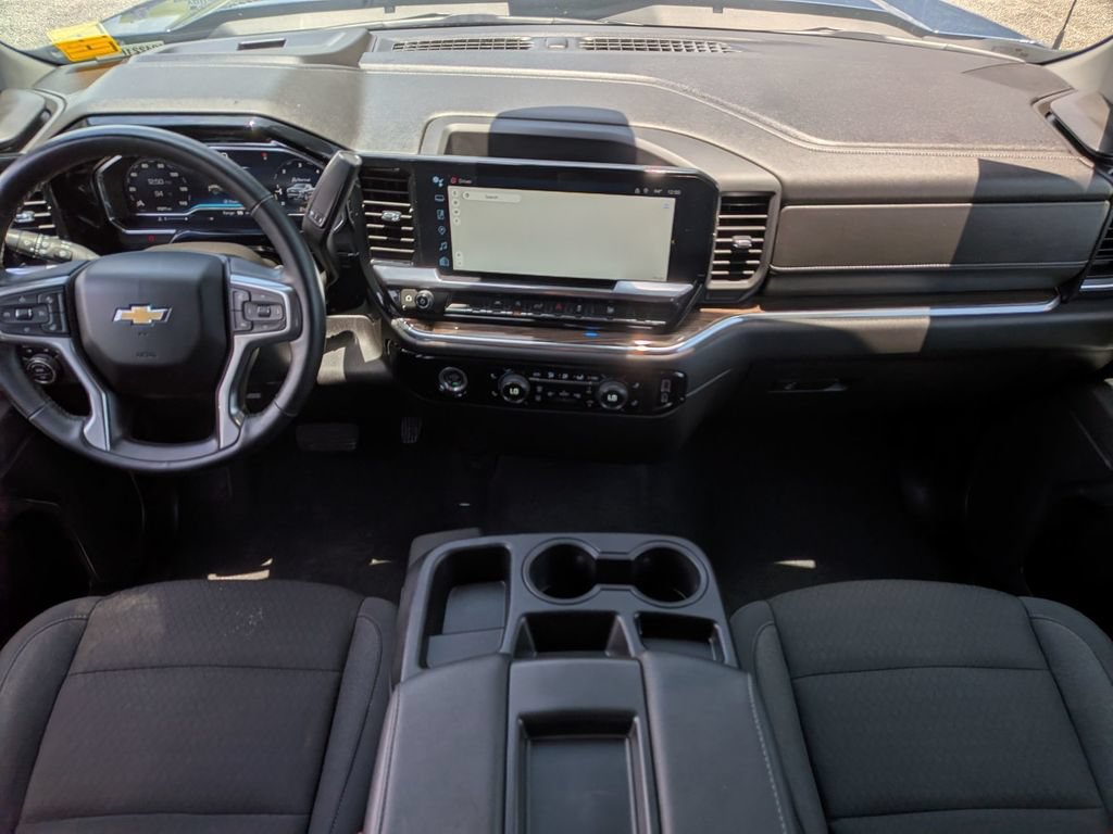 Used 2024 Chevrolet Silverado 1500 LT AWD/4WD image 25